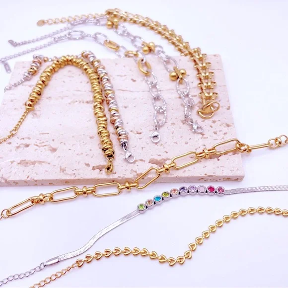 FRESH FAVES & MUST HAVES ✨✨✨ - Picture 4 of 5